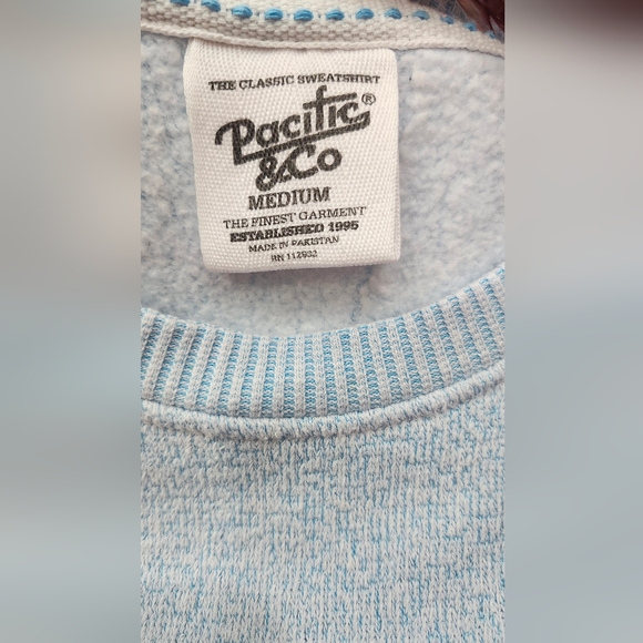 Pacific & Co NEW SMYRNA BEACH Embroidered Terry Textured Sweatshirt - Medium - Picture 5 of 7